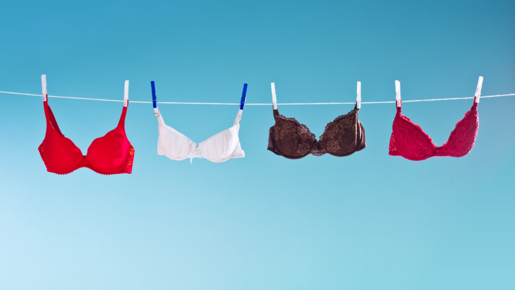 What are the best bras for teens? Read on to find out. 